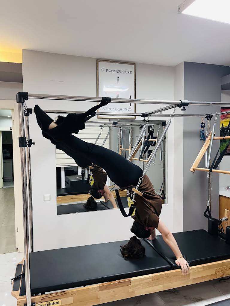 Mood Pilates Studio’da reformer üzerinde kontrollü hareket çalışması